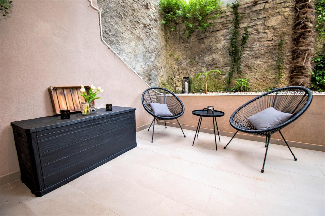 Nina Colosseum Apartment พูลา ภายนอก รูปภาพ